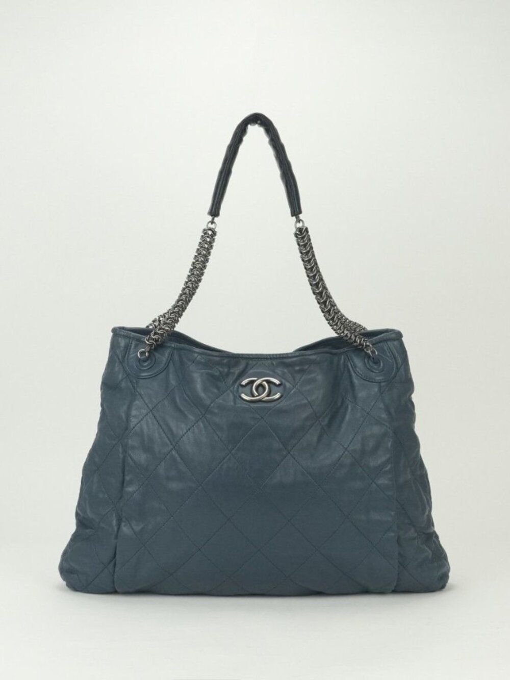 Chanel Quilted Tote Lambskin Navy Blue Gunmetal CC Logo Chain Shoulder